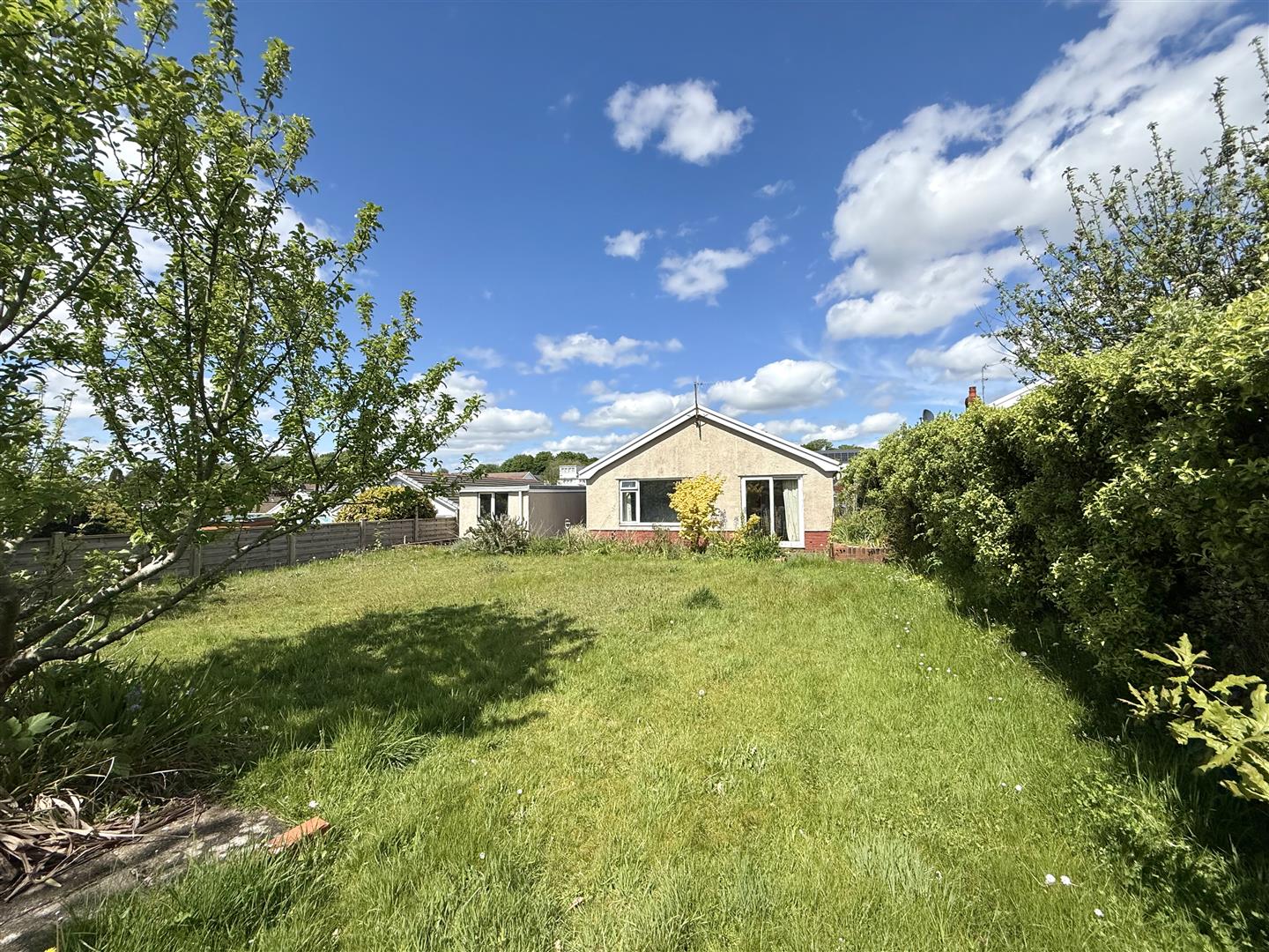 Dulais Grove, Sketty, Swansea, SA2 8BL